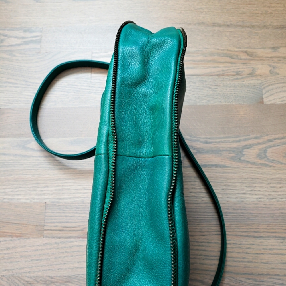 Hobo International Vale Convertible Leather Crossbody Bag - Picture 5 of 12